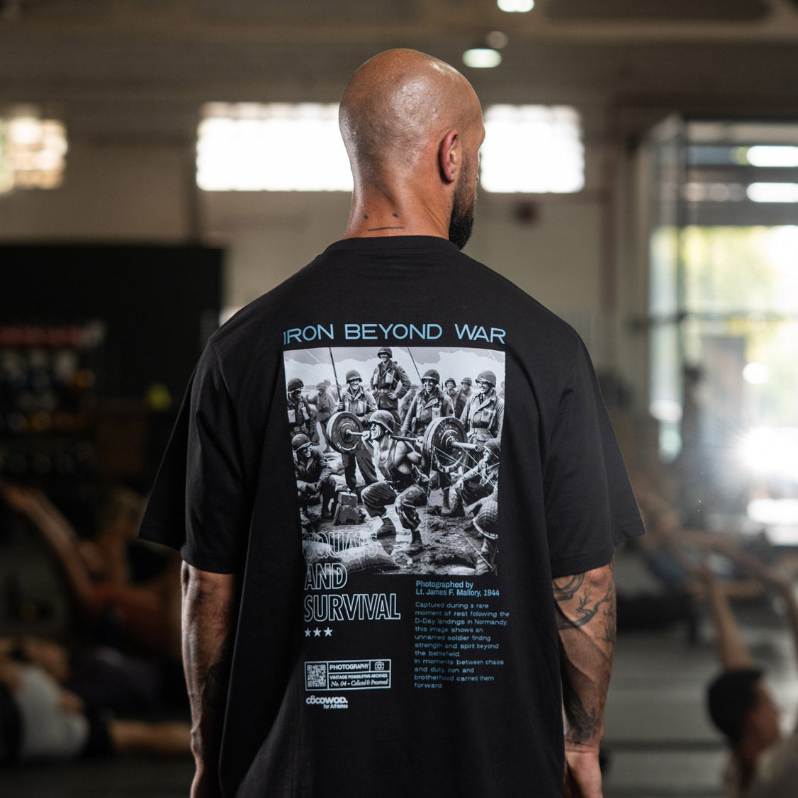 Cocowod ropa crosstraining Camiseta Unisex modelo Iron Beyond War | Oversized